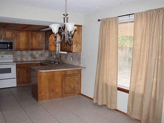 5th image of 7217 NW Dogwood Ln
