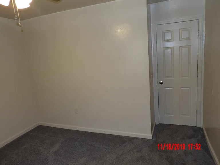 1716 N Jordan Ave — Photo 17