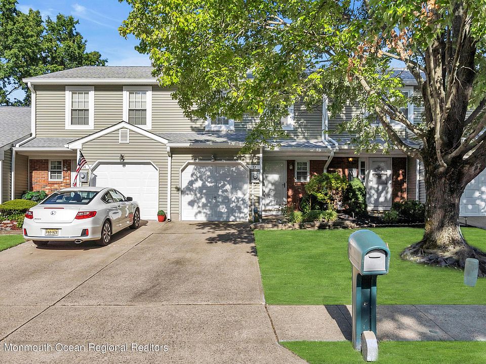 1st image of 72 Oak Ln