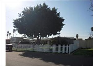 1st image of 16516 E Kingside Dr