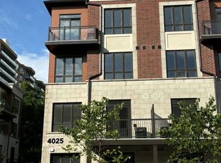 4025 Hickory Dr #16, Mississauga, ON L4W 0G6