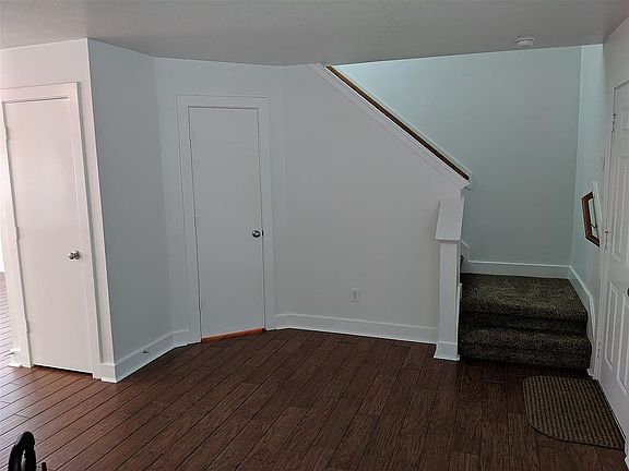 3rd image of 10615 Cobblecreek Way