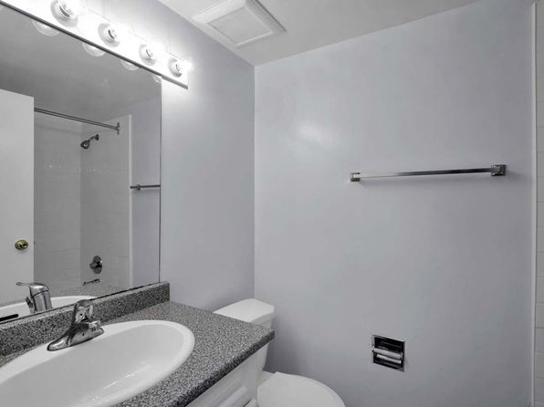 788 Dominion Rd, Esquimalt, BC V9A 4E6