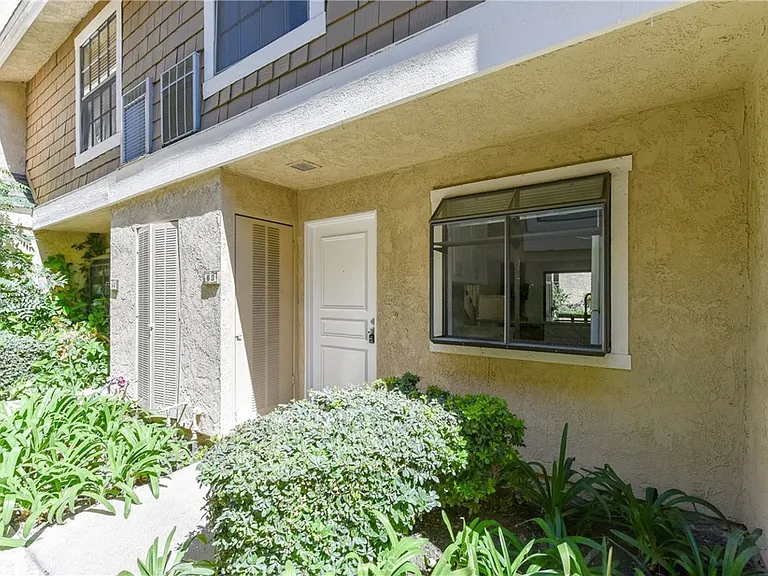 63 Lakepines — Photo 1