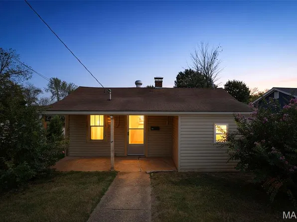 1419 N 4th St, De Soto, MO 63020
