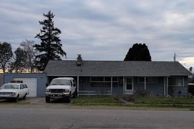 1st image of 175 NE Queets St