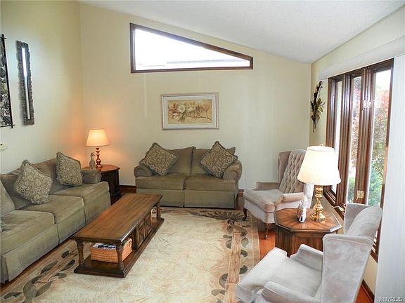 4th image of 289 Wayside Dr