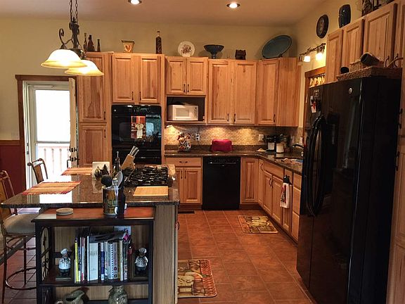 2nd image of 163 Pine Hollow Way