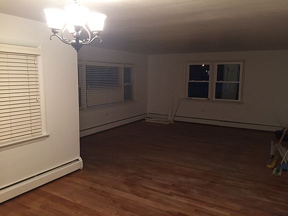 4th image of 1278 Tyler Ave