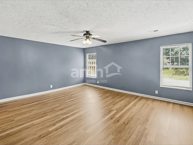 3136 Hidden Creek Dr — Photo 7