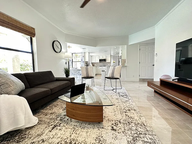 2118 E Marquette Dr — Photo 30