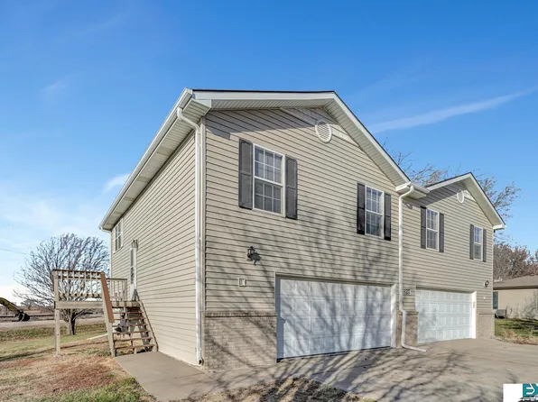8823 Lincoln St, Lincoln, NE 68526
