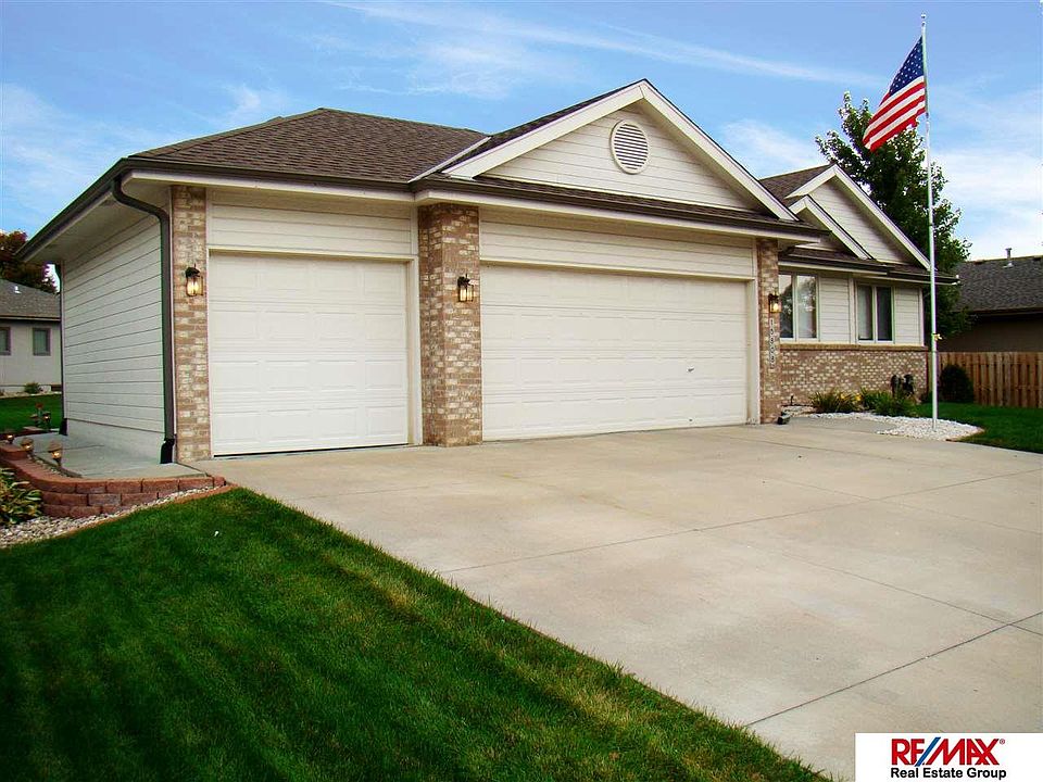 1st image of 15808 Josephine St