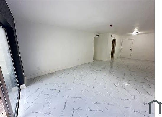 5th image of 3600 NW 21st St APT 102