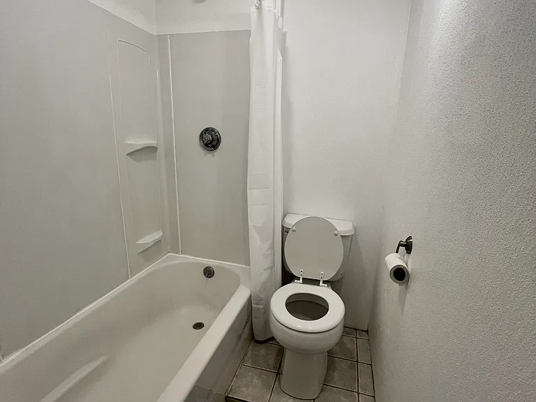 138 Hampshire St #3 — Photo 17