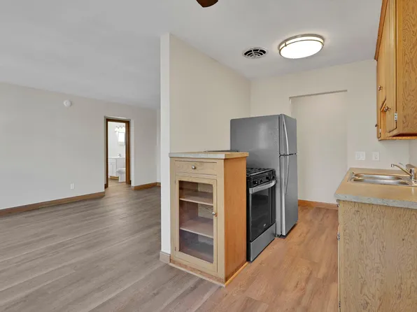 Hub Apartments, 200 65th St W APT 10, Minneapolis, MN 55423