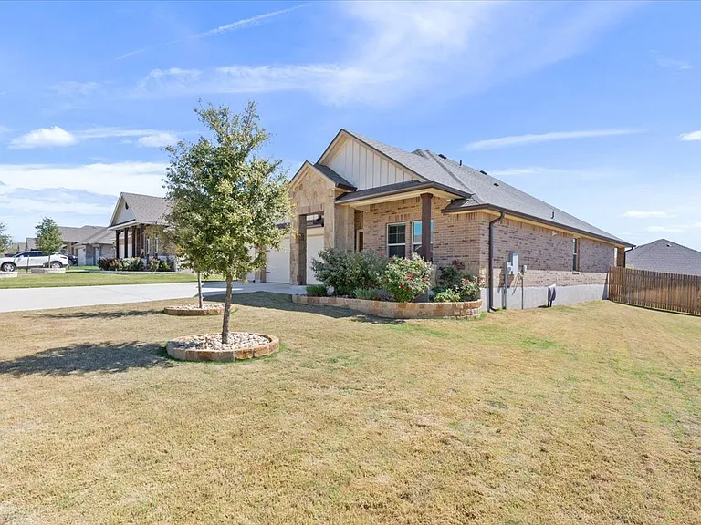5737 Saint Charles Dr — Photo 28