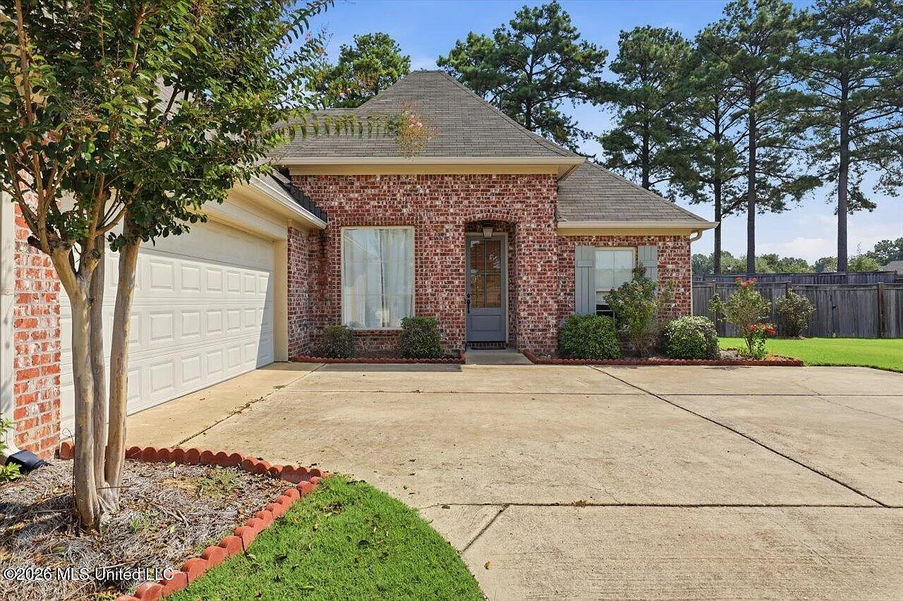 3 bed, 2.0 bath, 1631 sqft, $2,550 — Photo 4