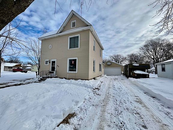 2nd image of 402 S 10th St