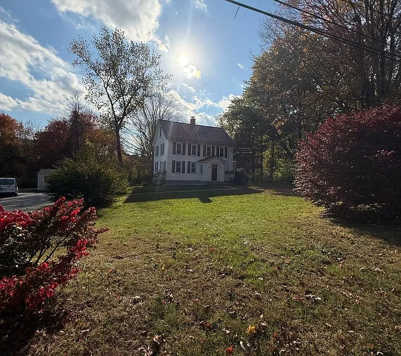 711 Old Hartford Rd
