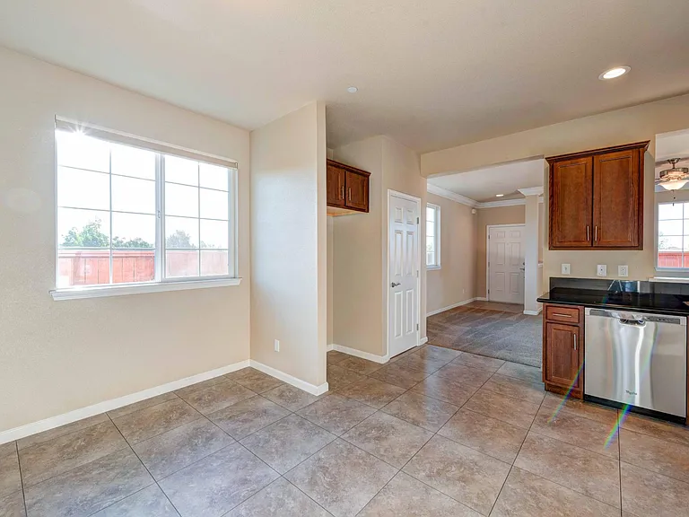 695 Mission De Oro Dr — Photo 17