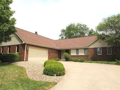 212 S Hershey Rd, Bloomington, IL, 61704