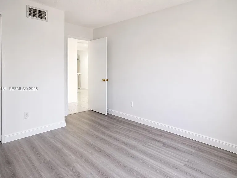240 W Park Dr #205-4 — Photo 10