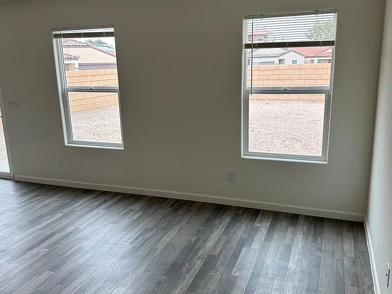 1212 Riverwalk Dr — Photo 4
