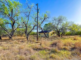 2660 Earls Trl, Beeville, TX 78102