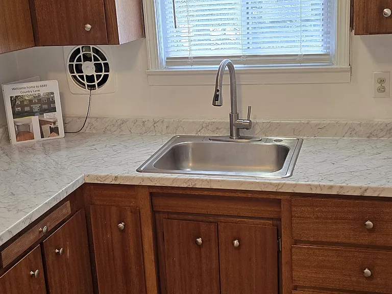 6849 Country Ln — Photo 10