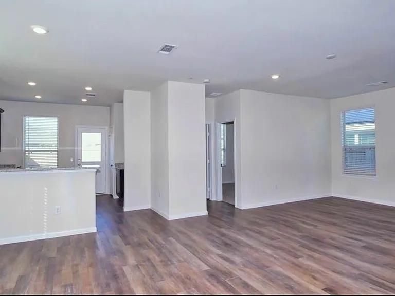 18976 Buckley Oak Dr — Photo 3