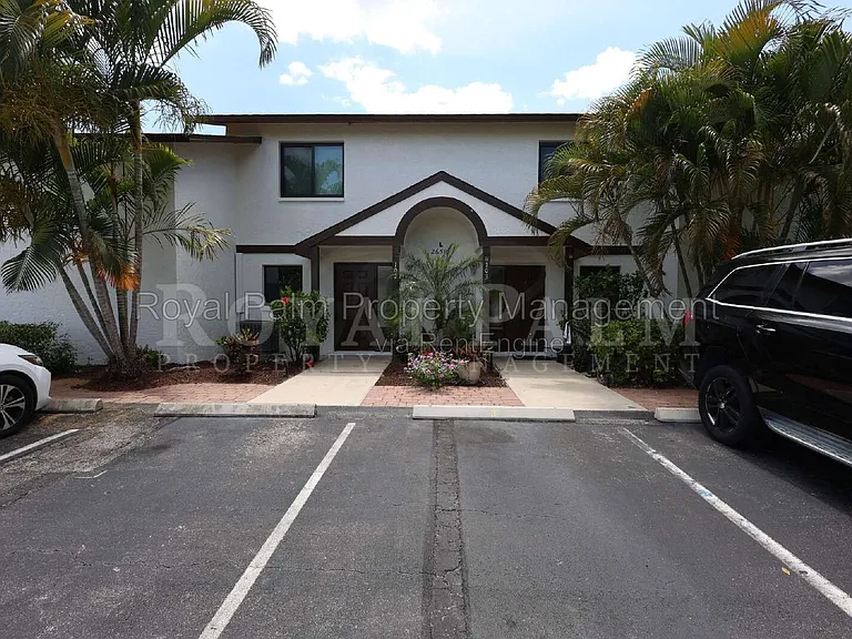 26510 Southern Pines Dr #102 — Photo 2