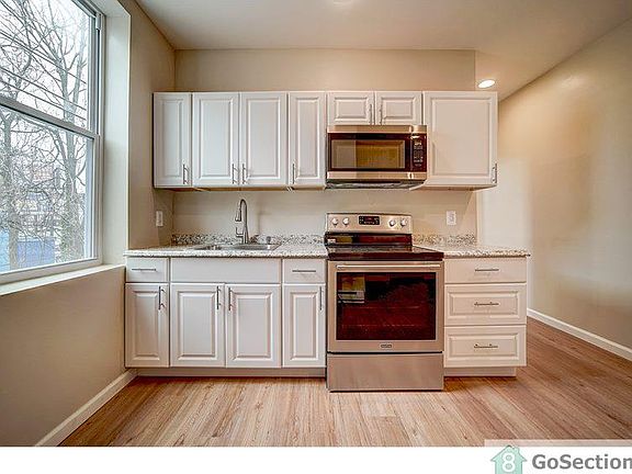 3rd image of 7018 Woodland Ave Floor 2