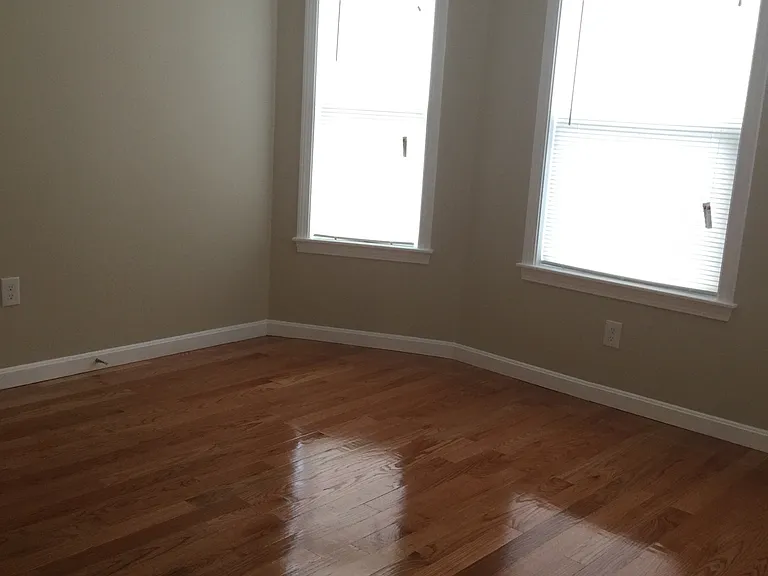 Dexter Ave — Photo 4