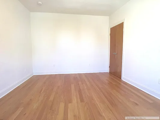 Rented by Sovereign Associates | media 31