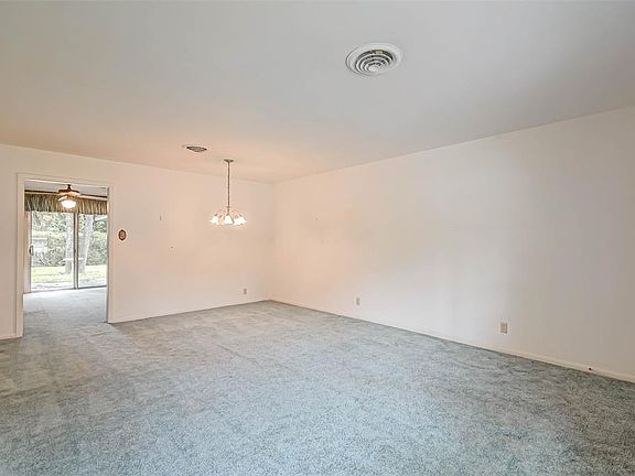 Spacious area at front door