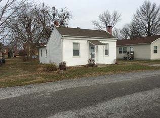 207 W Iowa St, Trenton, IL 62293