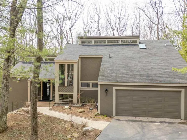 2018 Greenbriar Ter, Harbor Springs, MI 49740