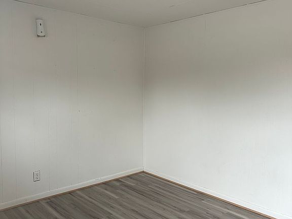 2nd image of 128 Gause St #Ii-04