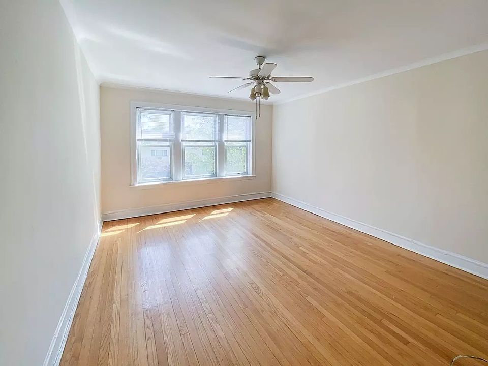 1st image of 5040 N Wolcott Ave #3