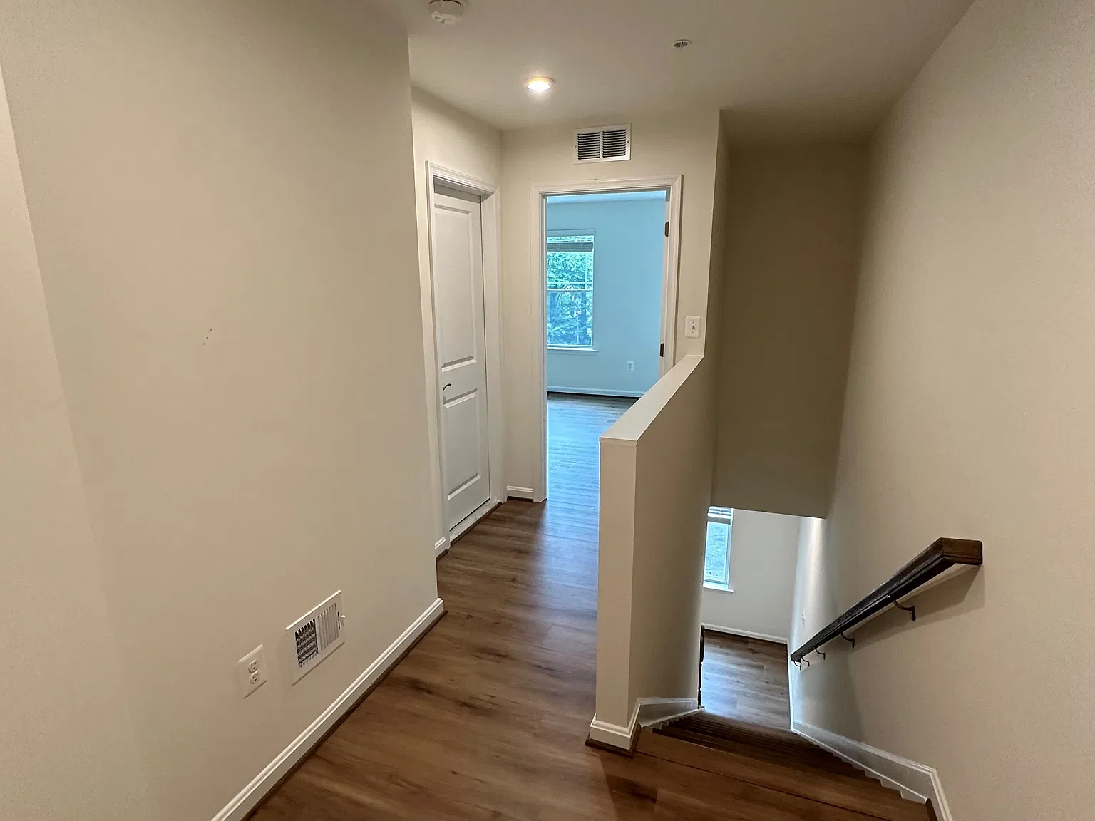 3 bed, 3.5 bath, 2274 sqft, $3,400 — Photo 1