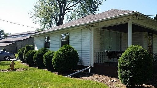 2nd image of 6520 W 130th St