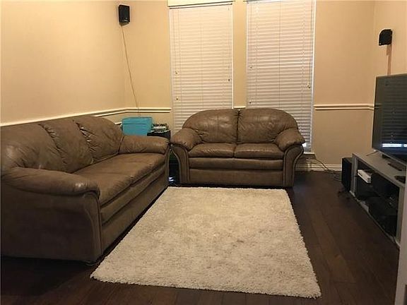 3rd image of 4634 Hearthstone Dr