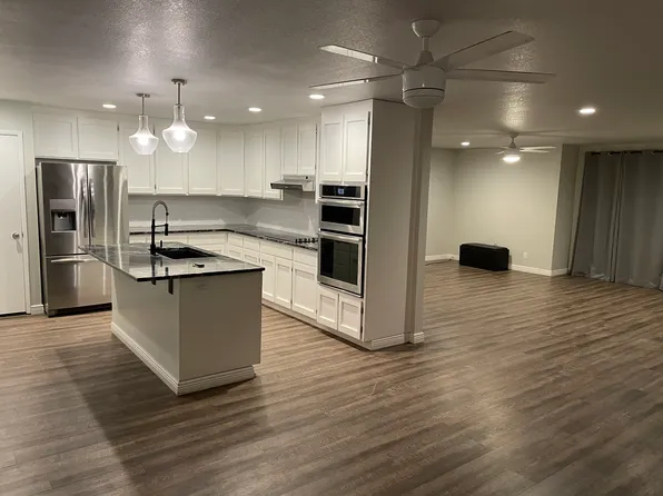 18884 N Shore Dr, Hidden Valley Lake, CA 95467