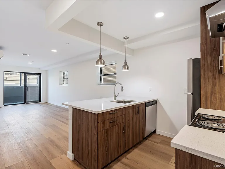 6247 60th St #1 — Photo 3