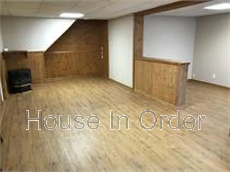 12 Looking Glass Ln — Photo 3
