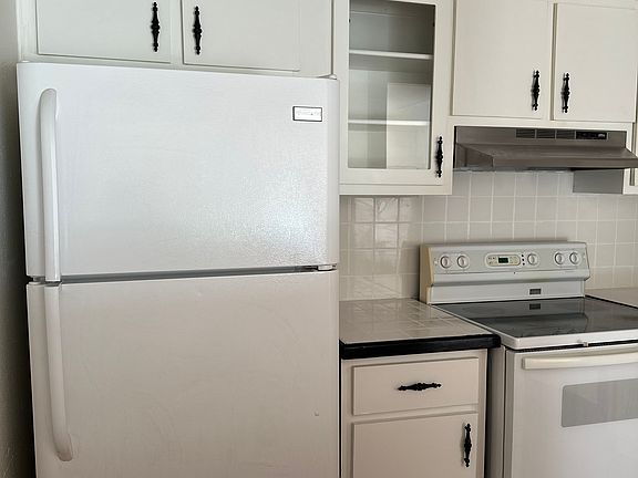 L shape kitchen fully equipped