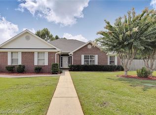 1050 Colonial Hills Dr, Mobile, AL 36695