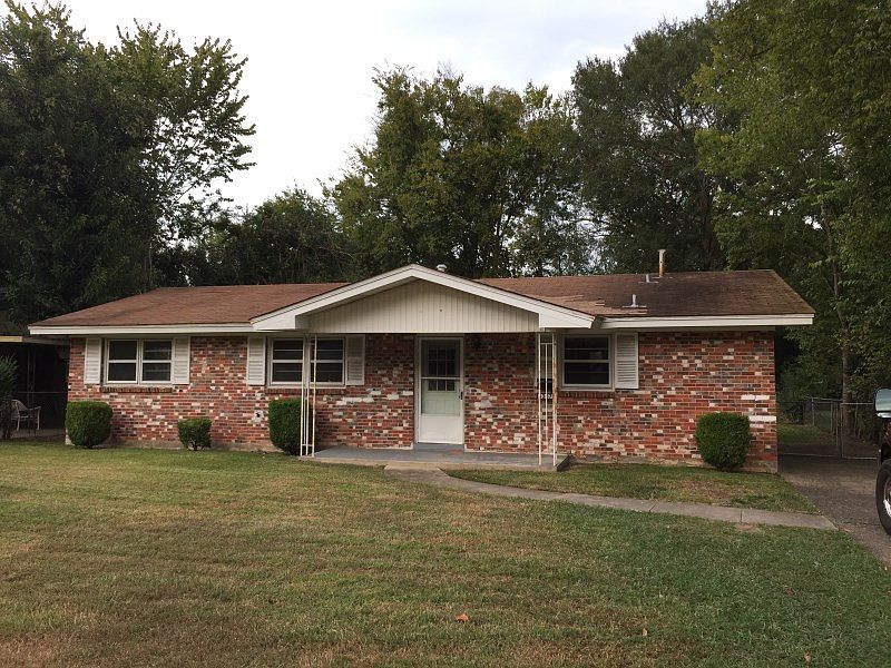 2nd image of 4337 Sussex Dr