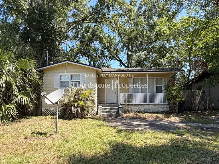 1853 W 6th St — Photo 15